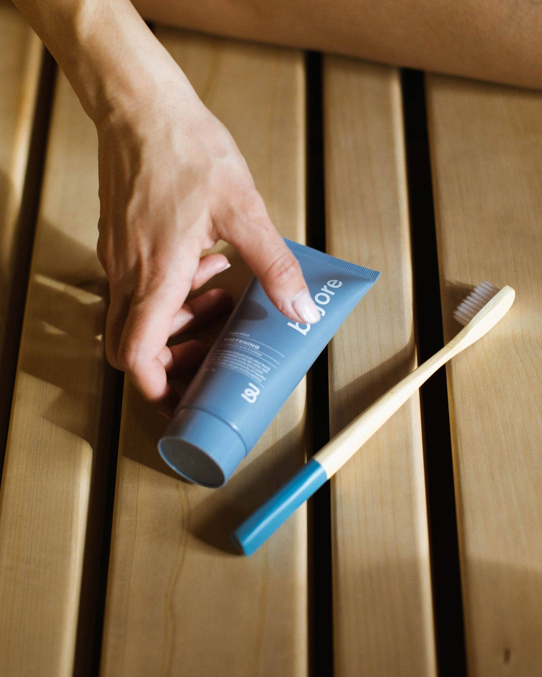 ANTI-CAVITY SUPERMINT WHITENING TOOTHPASTE (FLUORIDE)