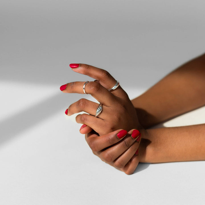 NAIL POLISH - LADY IN RED