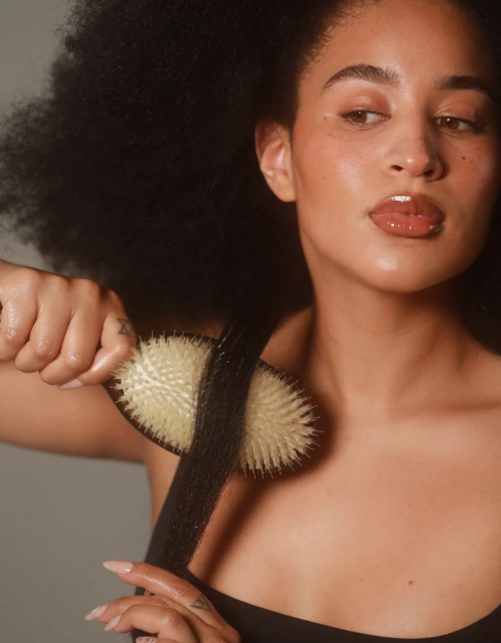 THE MERMAID BRUSH - LUDMILA ESSENTIAL BOAR BRISTLE BRUSH